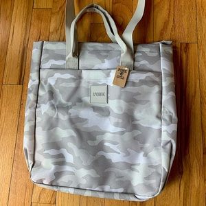 Victoria’s Secret PINK camo tote bag